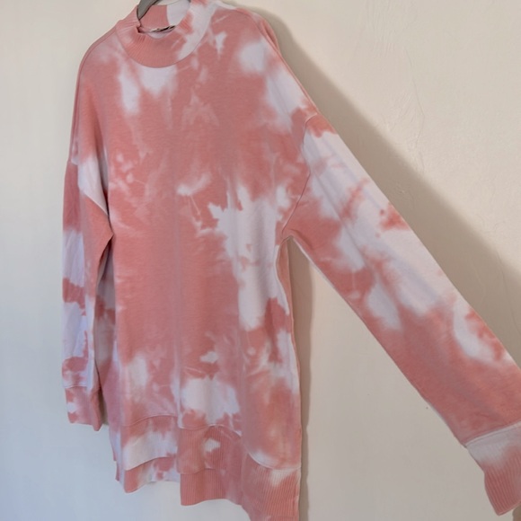 Wonderly Tie Dye Super Soft Sweater - Picture 3 of 7